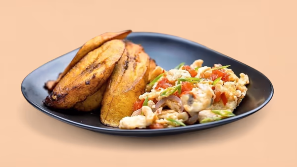 Plantain med afrikansk eggerøre